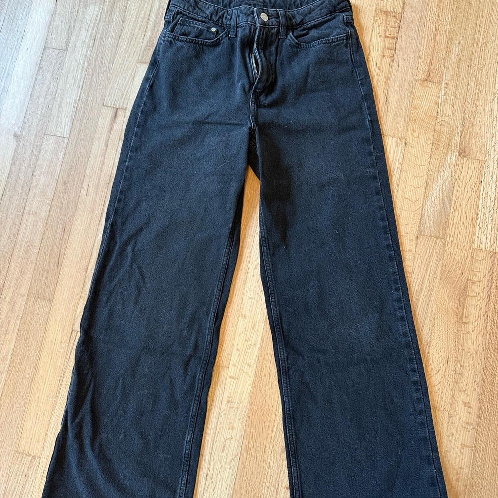 Classic Black Wide-Leg Jeans